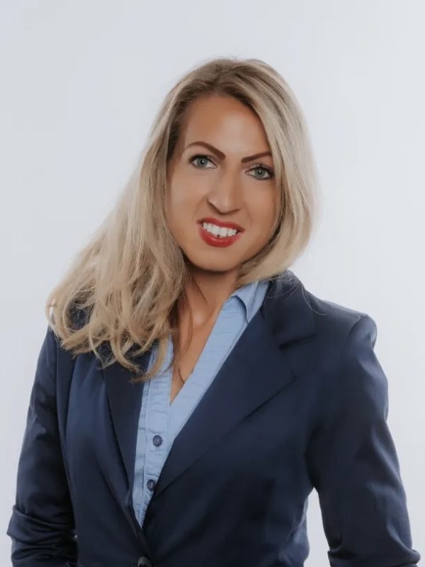 Sukenikova-Anna.jpg